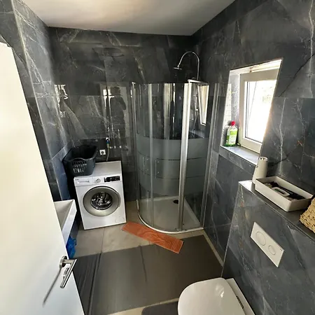 Zimmervermietung * Wels